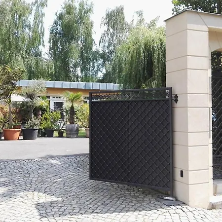 3 Апартаменты *